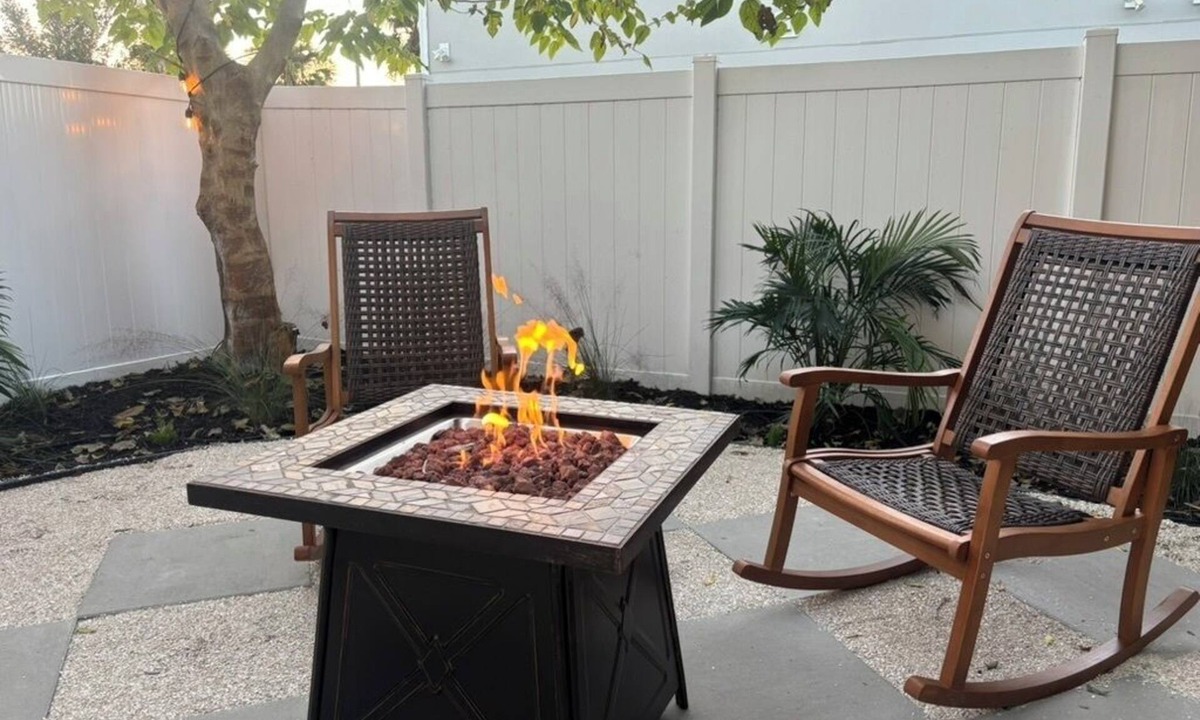 Jacksonville Beach House | Relax Near Beach, Shops, Parks, Mayo Clinic, Quick Drive to Downtown & Stadium