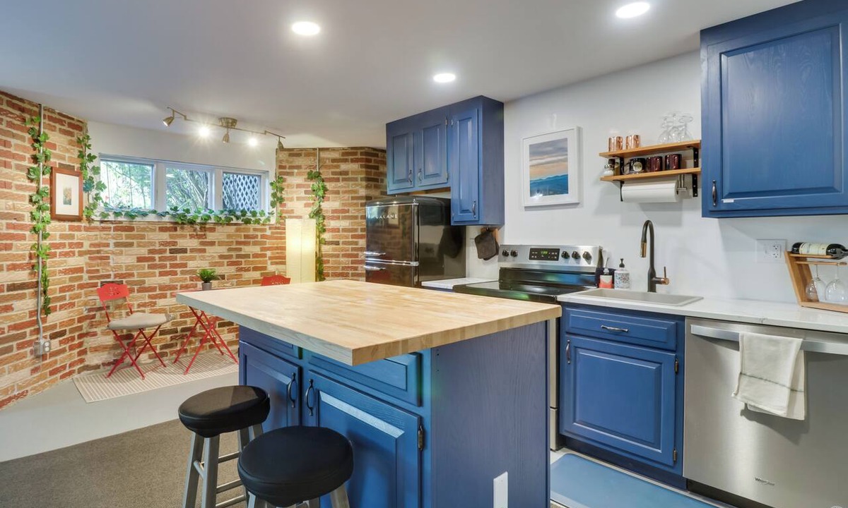Crozet Apartment | Renovated Studio on 5 Acres - Near Vineyards!