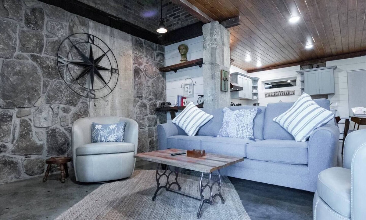 Cullman Apartment | Residences on 4th/Ominiplex 5 min./4 Bedrooms