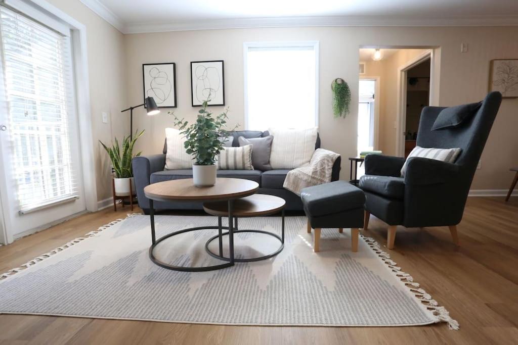 Gainesville House | Restful Refuge 2 BR Boutique Condo w Pool & Gym