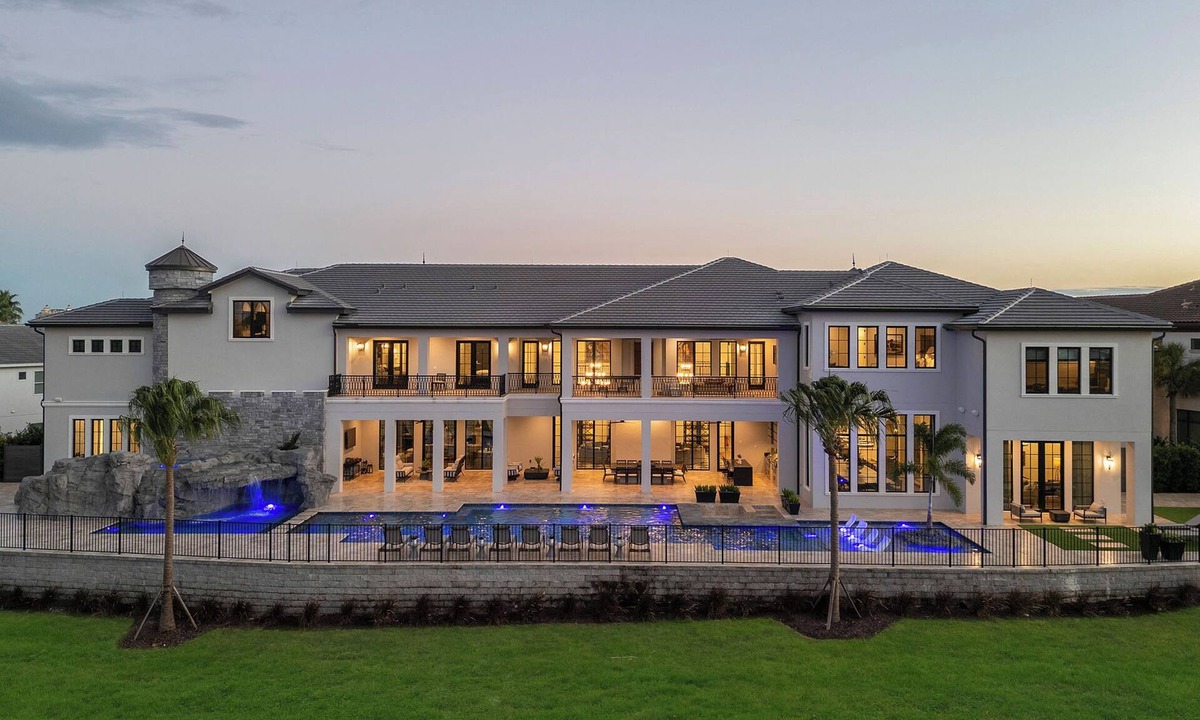 Reunion Villa | Reunion Castle | 15BR, 23,400 Sq. Ft, 12 King Suites, Corporate Board Room