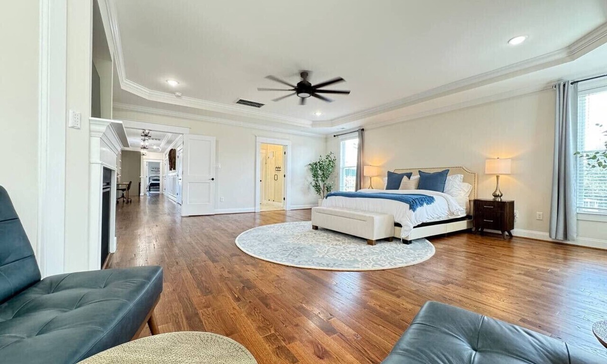 Mosby House | Richmond Ridge - 4BD/4.5BA and Garage