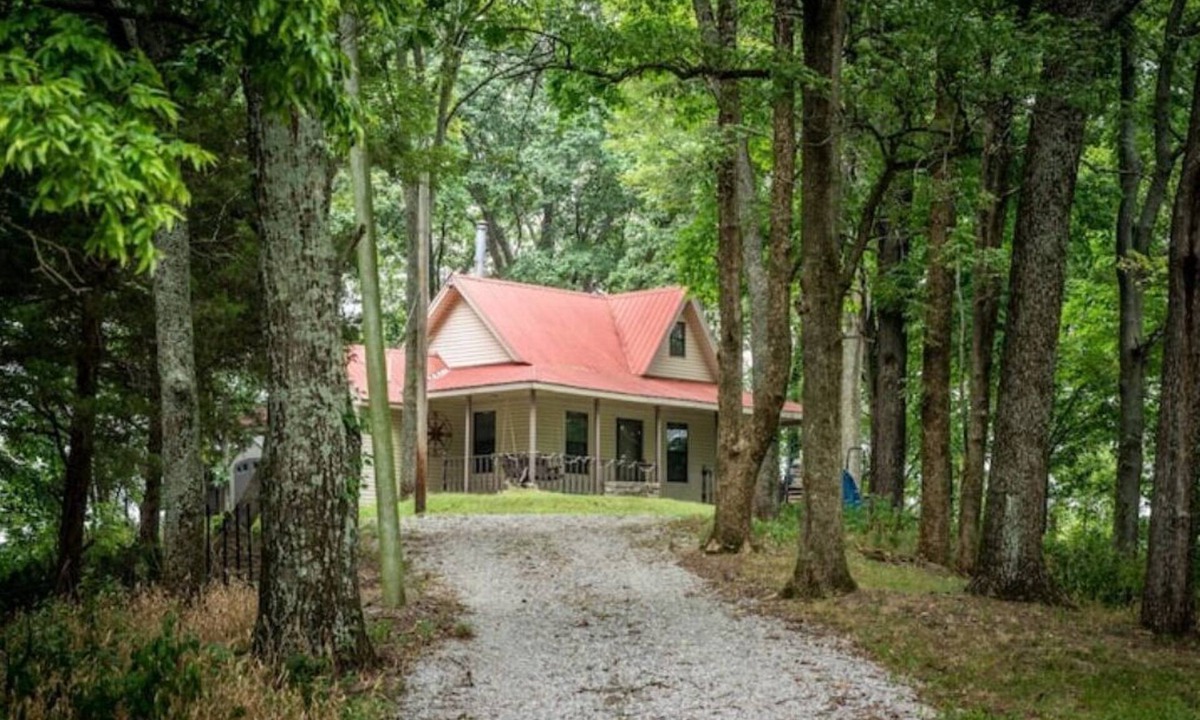 Dixon Springs Cabin | Ride. Rest. Repeat. Check out our reviews on the "other" site.