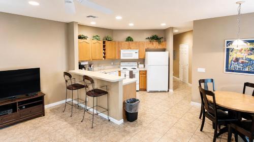 Port Saint Lucie Villa | Right Direction Rentals 2 Bedroom Villa 8401