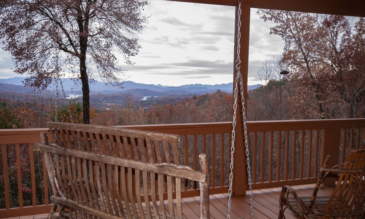 Hayesville Cabin | Road to Emmaus. Enjoy Life with a View. Great Vacation Rental