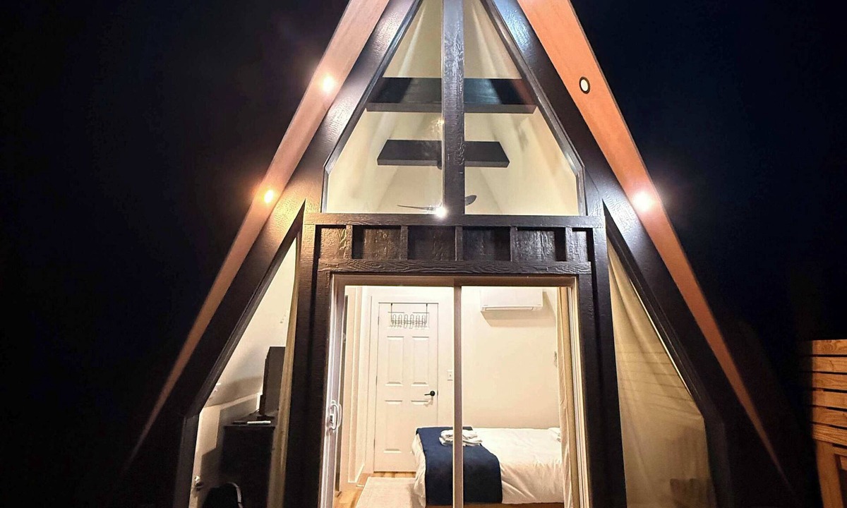 Whittier Cabin | Romantic 1BR A-Frame | Hot Tub, Fire Pit, Mountain Vw