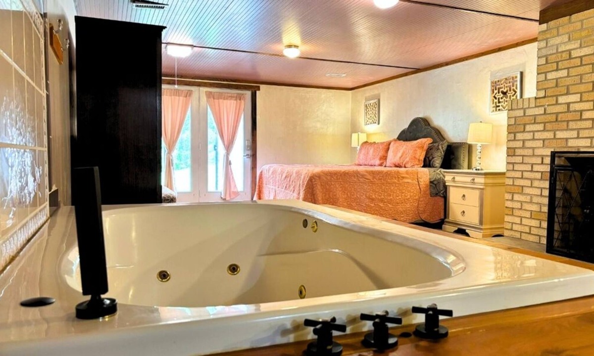 Zion House | Romantic Suite 500 sq ft. of privacy