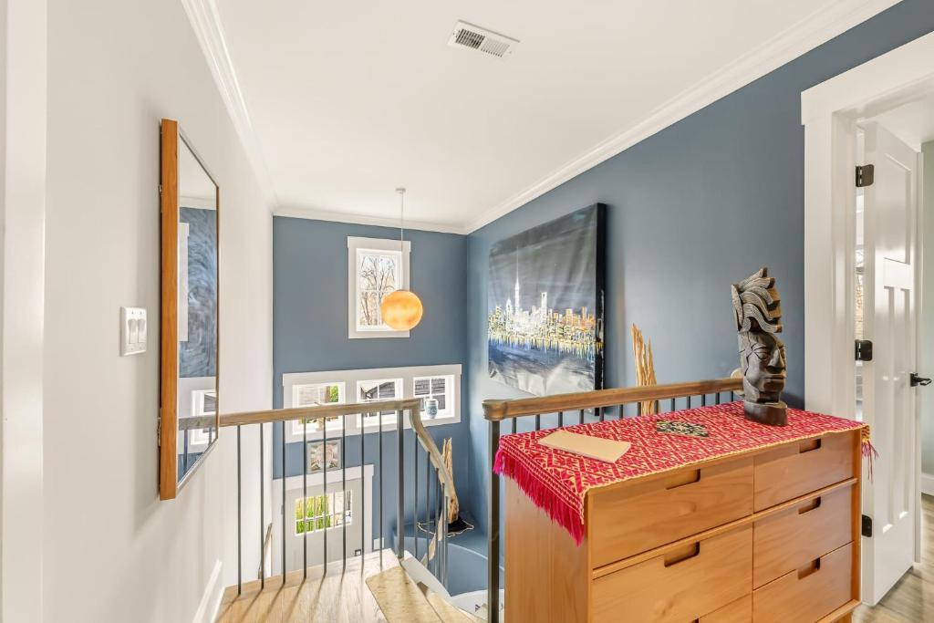 North Charlotte Bed & Breakfast | Rowen Tree Queen Room