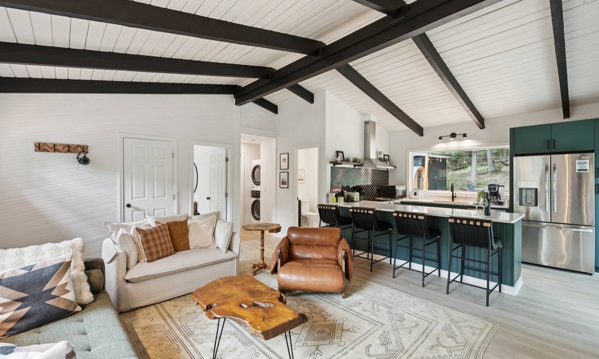 Luray Cabin | Rustic-Chic Cabin, Hot Tub, Pets, Cedar Sauna & Walk to River Outfitters