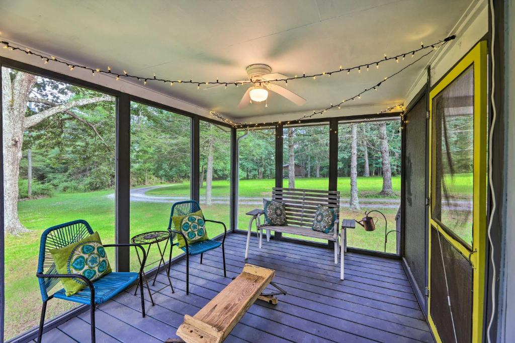 Seebert House | Rustic Hideaway w/Fire Pit < 1 Mi to River!