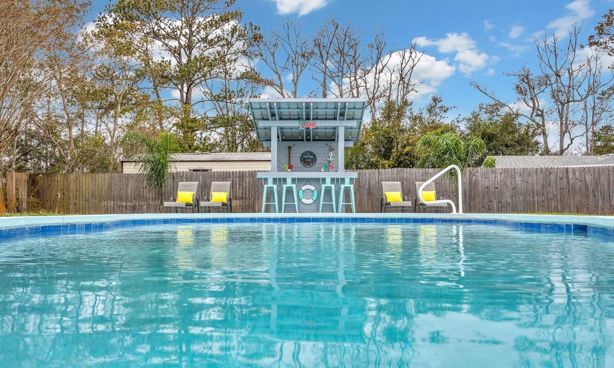 Palm Valley House | Sailfish Beach House - Pool! Hottub! Koi Pond! Game Room!