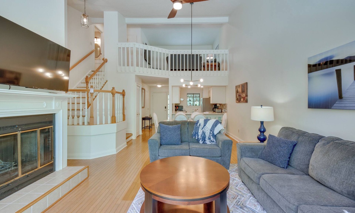 Salem House | Salem Vacation Rental w/Lake Keowee Access!