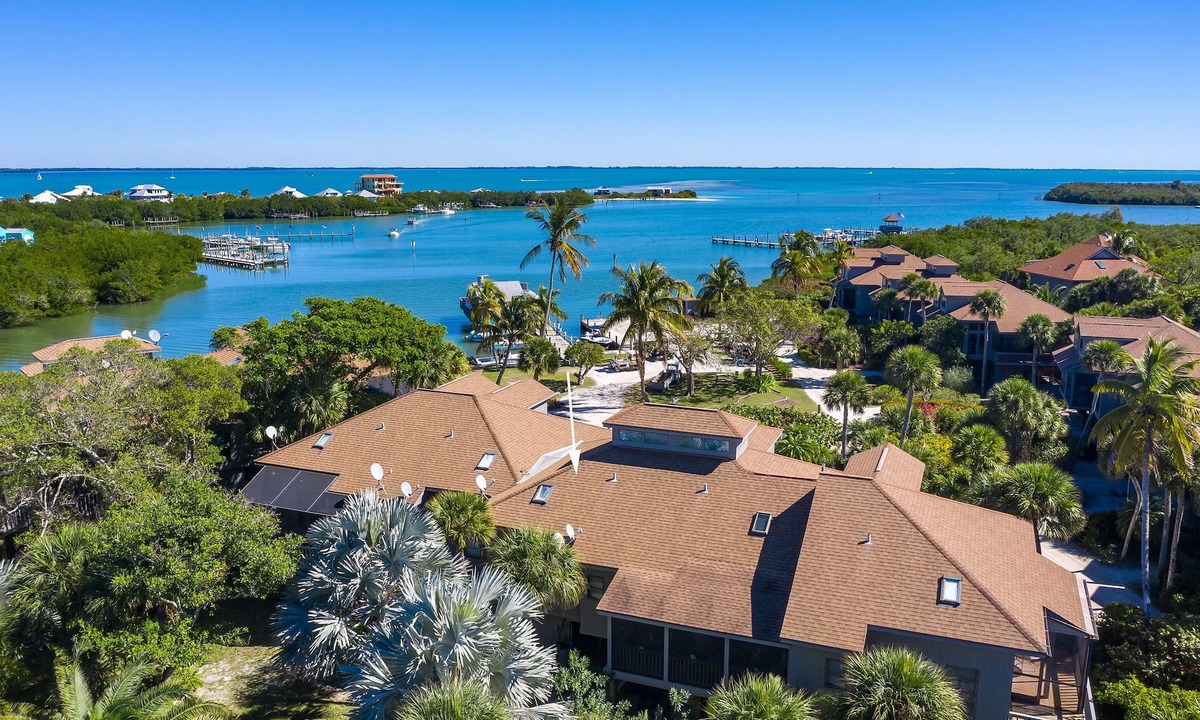 North Captiva Condo | SANDY TUNDRA TOWNHOUSE, WATER-VIEWS, BOAT SLIP, PRIVATE BEACH, CLUB ACCESS