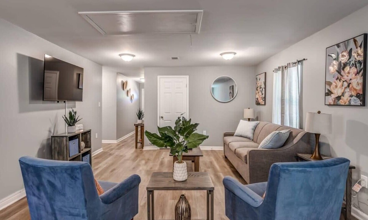 Frayser House | Schoolfield Collective