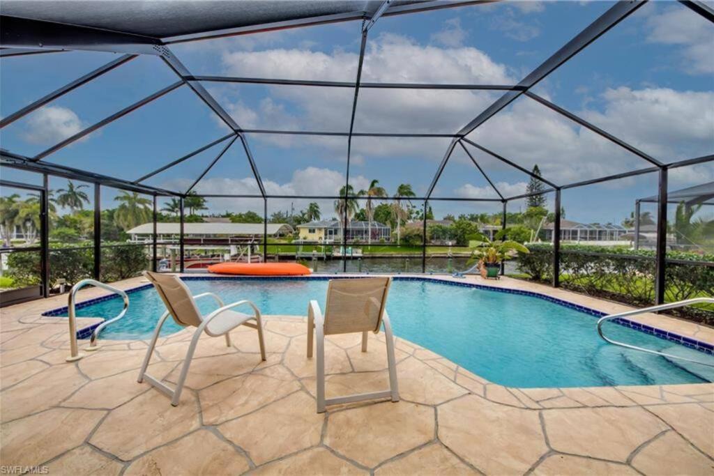 Caloosahatchee House | Seascape Retreat - Canal front Cape Coral Rental