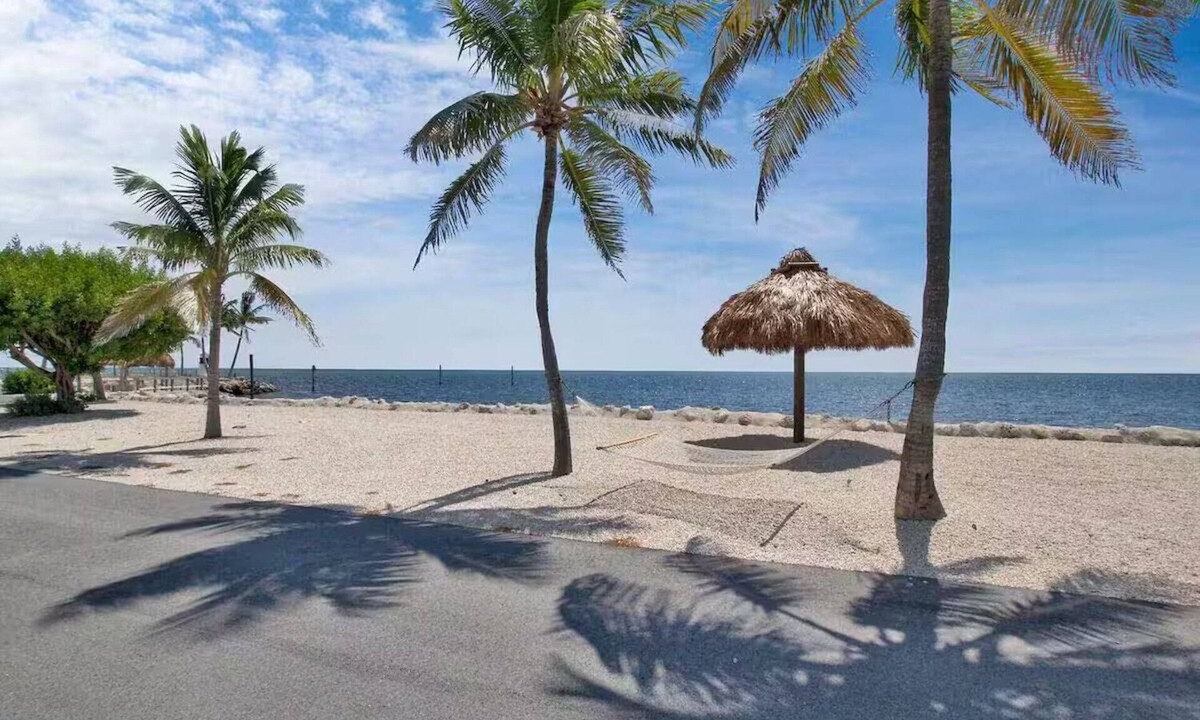 Islamorada Condo | Seaside Serenity Coral Harbour Club 3/2 condo, located Oceanside in Islamorada