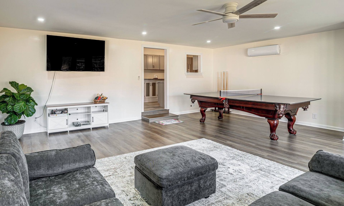 Springfield House | Secluded Family Home in Springfield, Pets Welcome!