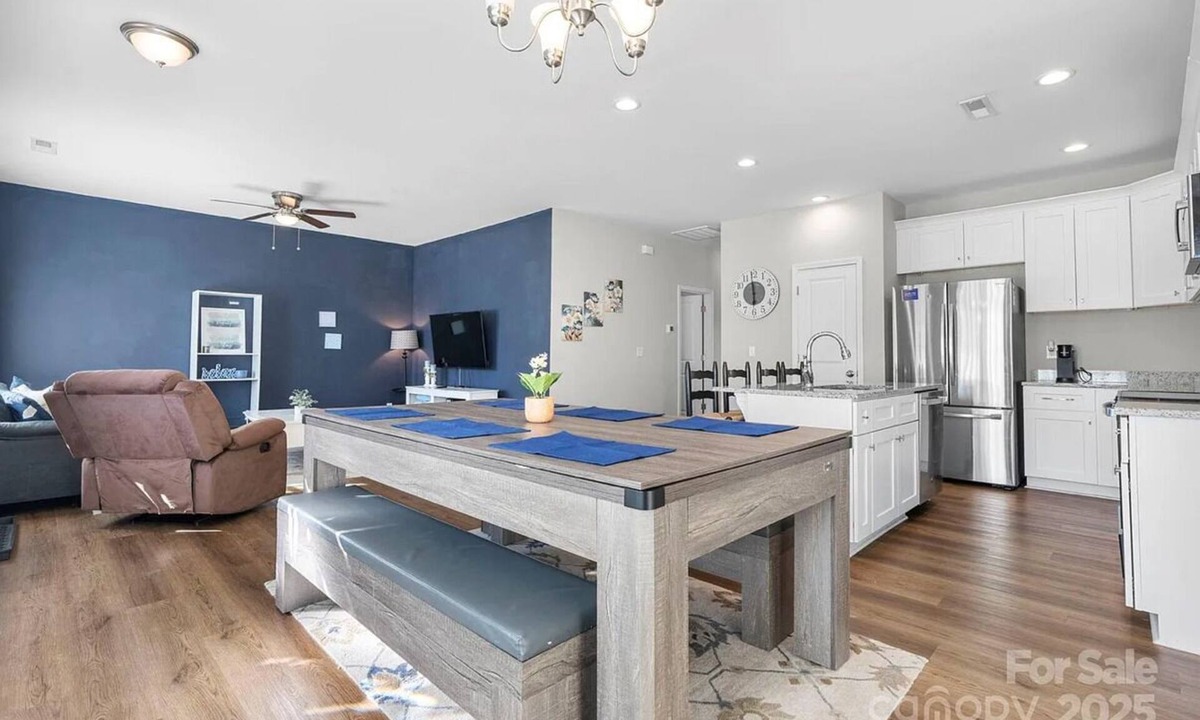 Hickory House | Serene 3-bedroom house in charming Hickory