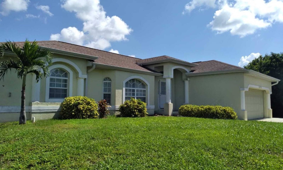 Charlotte Harbor House | Serene 3BR Retreat with 2 Baths - Your Perfect Getaway Awaits!
