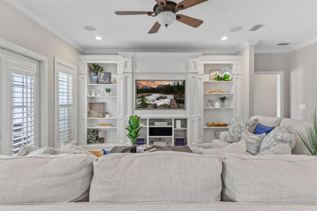 Tallahassee House | Serene Smart Home, Big Backyard, Family and Friends