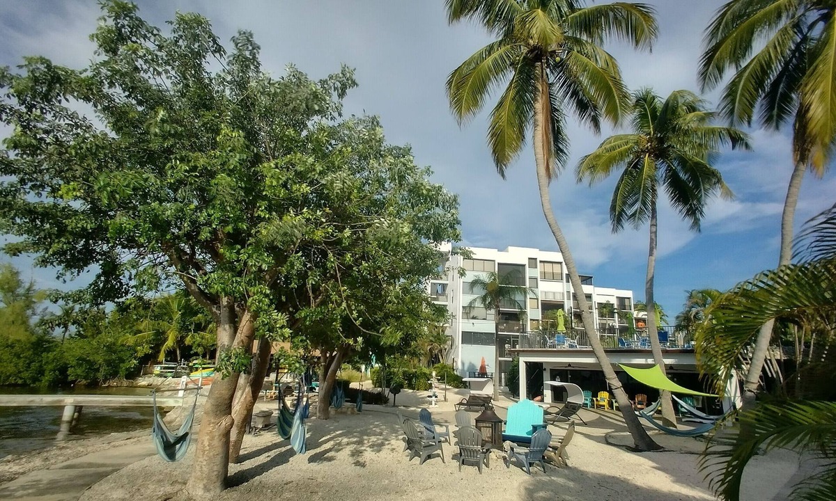 Key Largo Condo | Serene Sunsets Await - Tropical Island Getaway Without The Extensive Travel