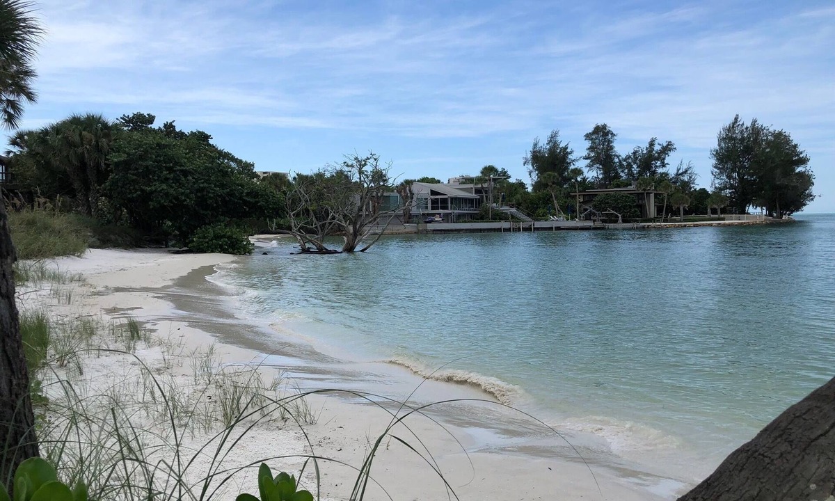 Siesta Key Condo | Siesta Key Newly Renovated Condo with Private Beach/short walk to Siesta Village
