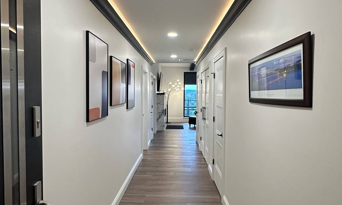 Ashland Condo | Skytower Penthouse Suite 2