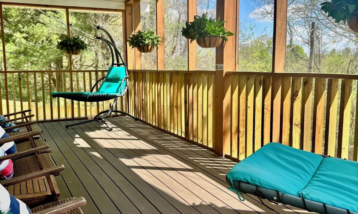 Boyds Creek House | So Much Fun Your Head Will Spin!