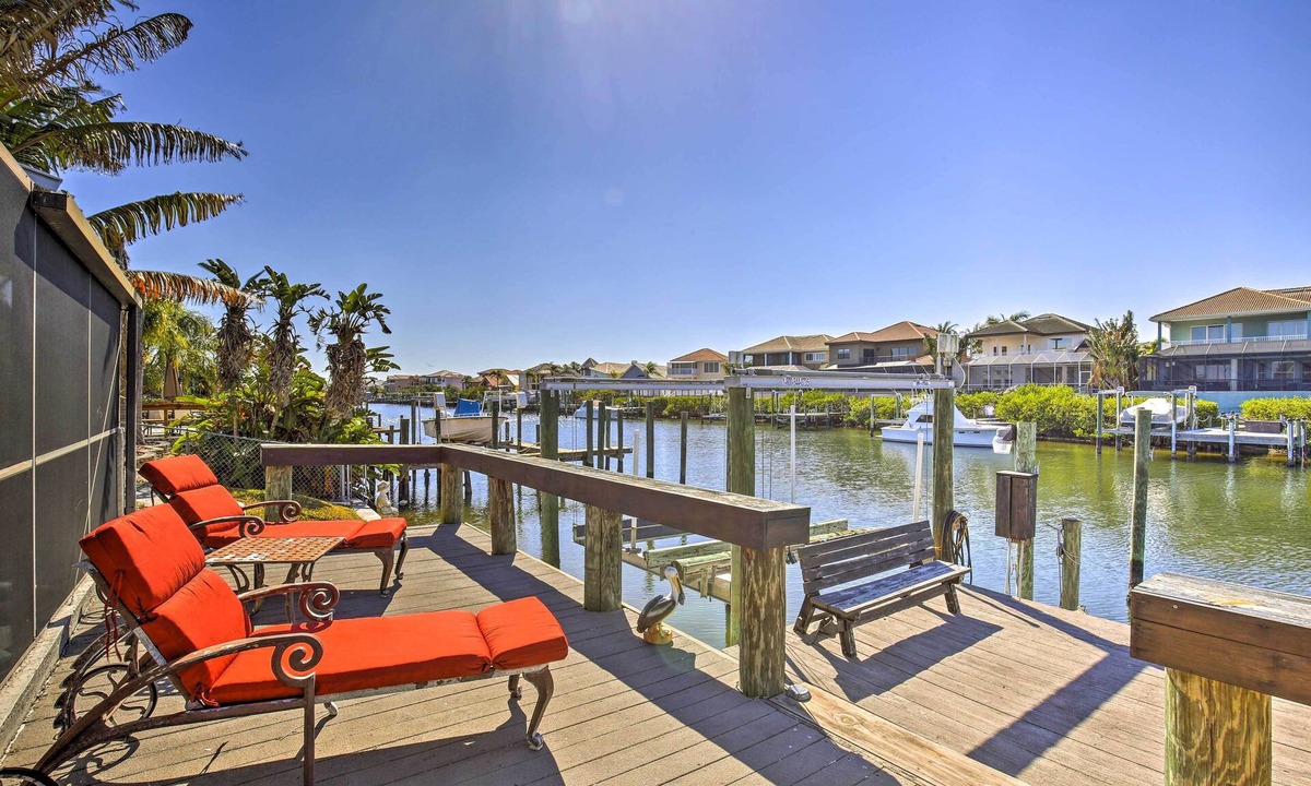 Apollo Beach Dock | Bal Harbour