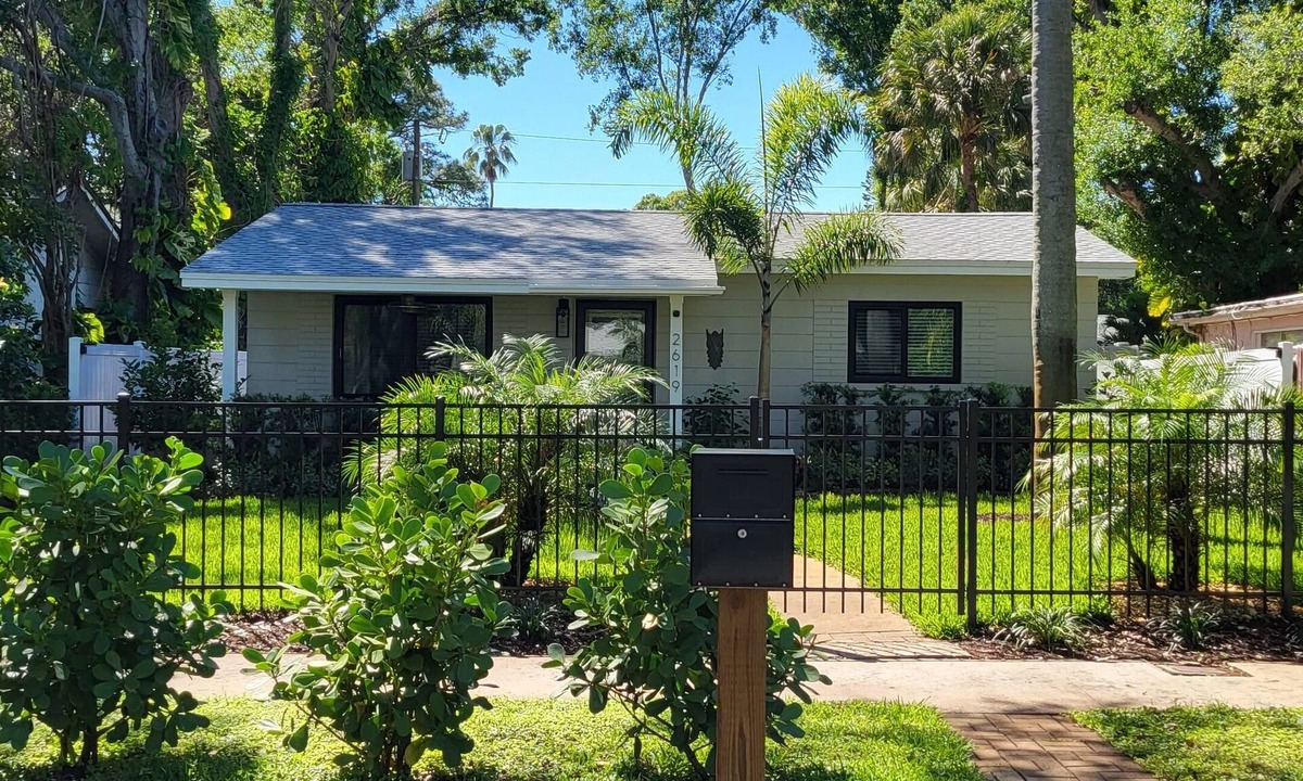 Bayview House | Sophisticated charm in St Petersburg, FL