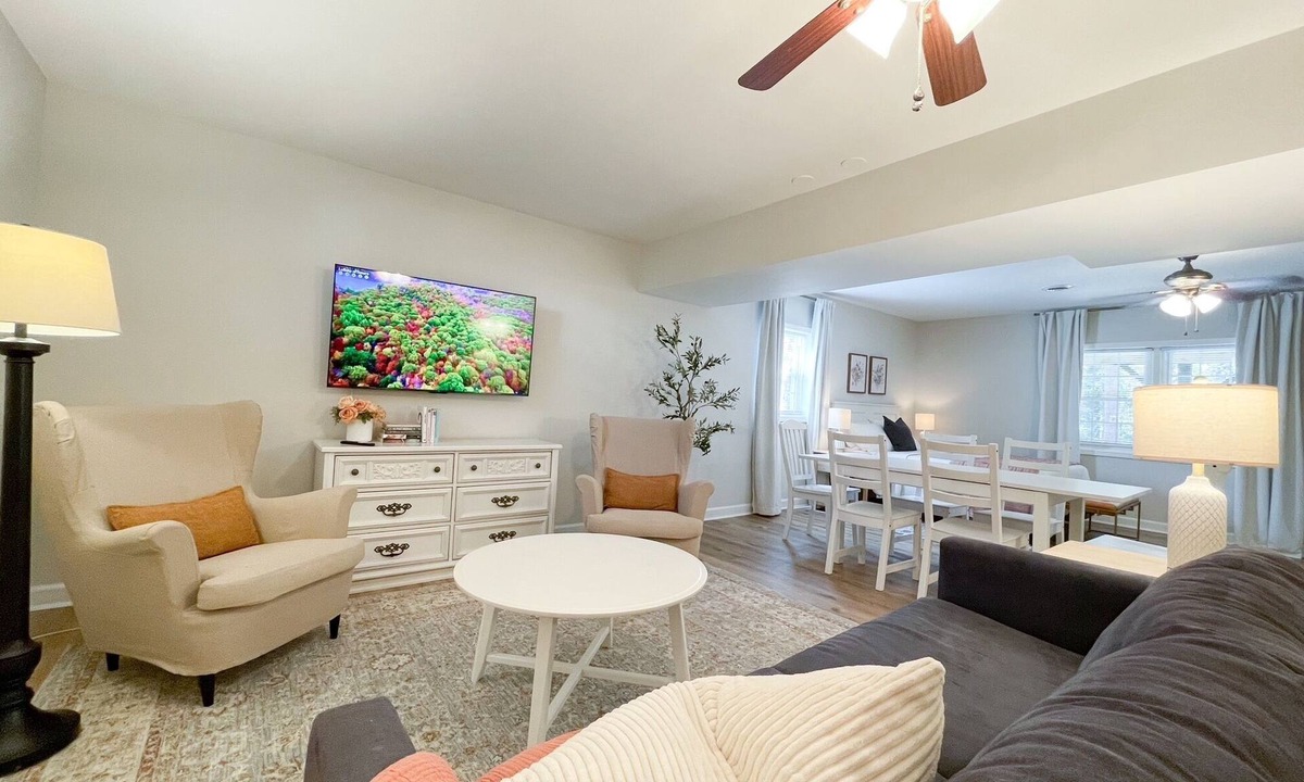 Greensboro House | Spacious 2BR - 1BATH SAFE Retreat with Private Entrance - Patio - Yard - Pets OK