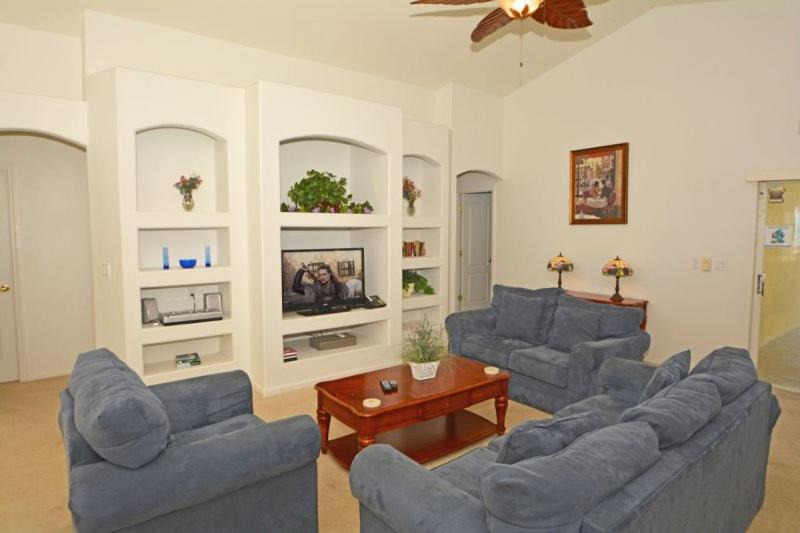 Weston Hills House | Spacious 3 Bedroom 2 Bath Pool Home 10 minutes from Disney