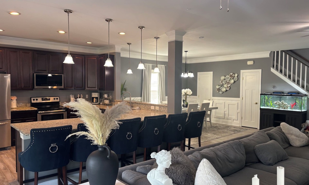 Cottage Line House | Spacious 4-bedroom house in charming Norfolk with WiFi, AC