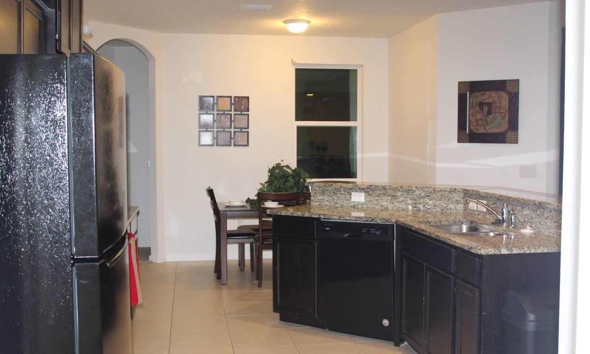 Doctors Inlet House | Spacious Family-Friendly