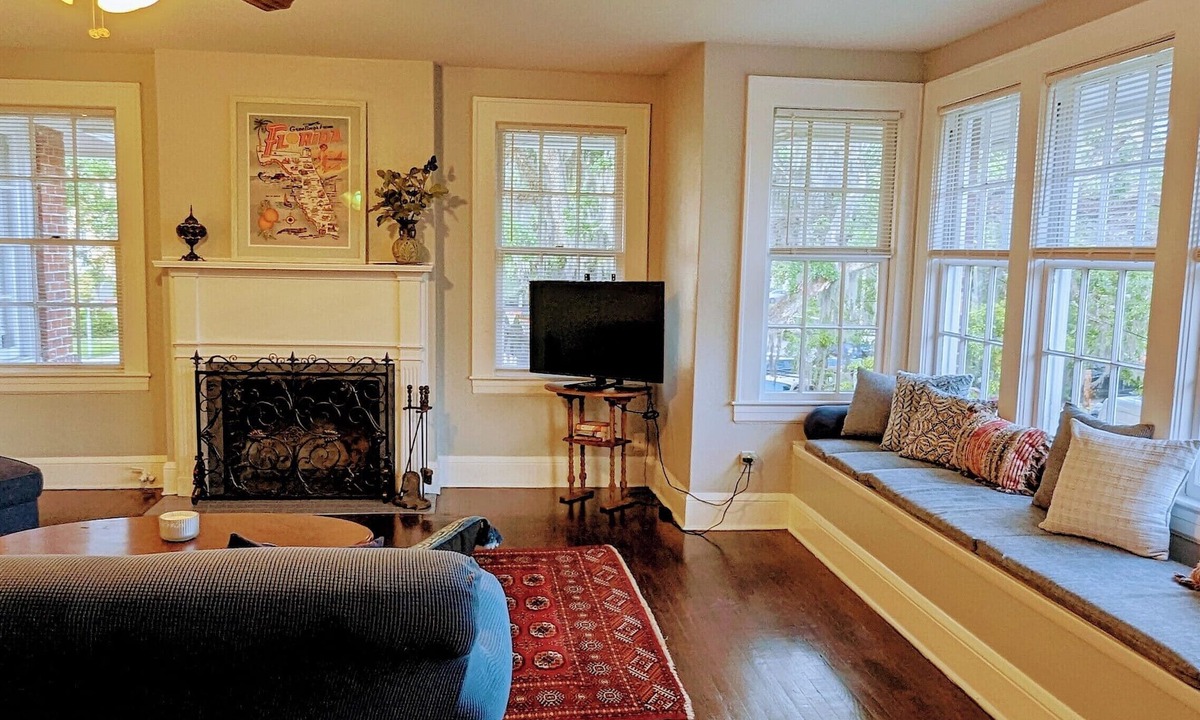 Riverside Apartment | Spacious Historic Riverside - Avondale Duplex Apartment - Flexible Rates