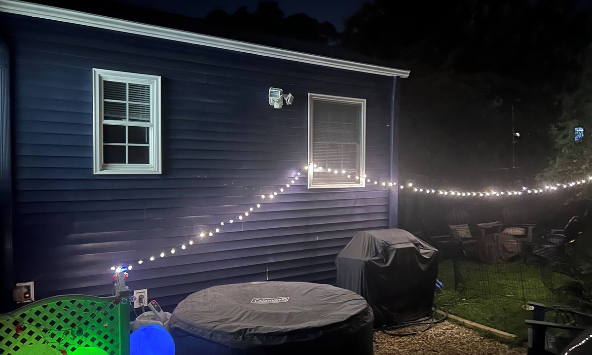 Roanoke House | Spacious house in charming Roanoke this home can sleeps 8-10