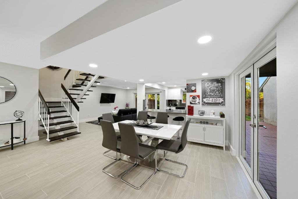 Ludlam House | Spacious Updated Home With Office By Pmi