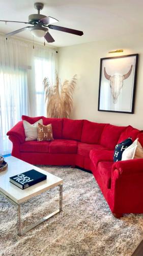 Third Ward Apartment | Spacious Uptown luxury Escape