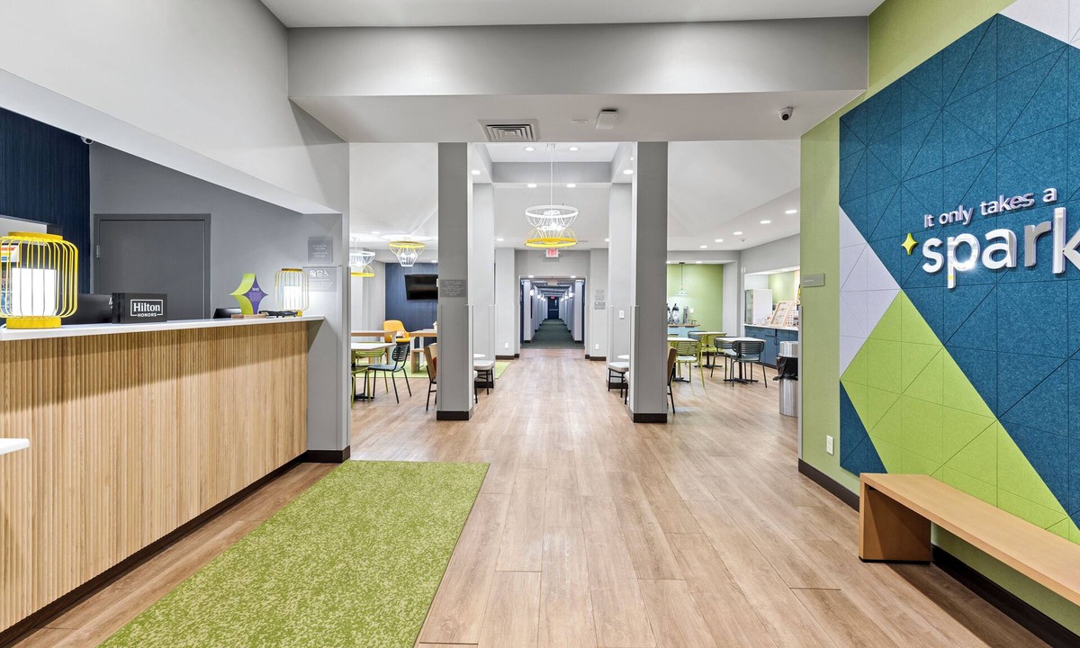 Abingdon Hotel | Spark by Hilton Abingdon I-81 near Fairgrounds