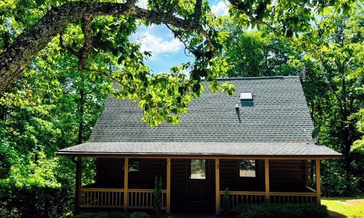 Pine Mountain Cabin | Spectacular mountain views and a hot tub!