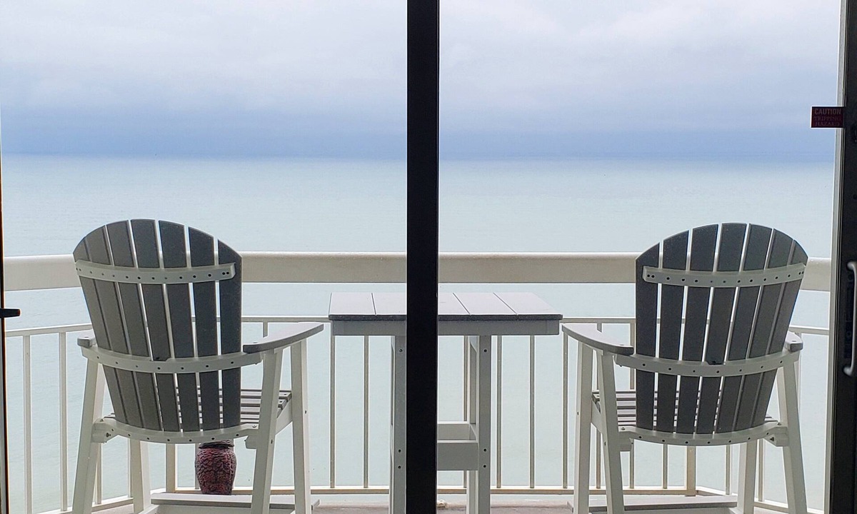 Garden City Condo | Spectacular Ocean View 1Br/2Ba Water's Edge