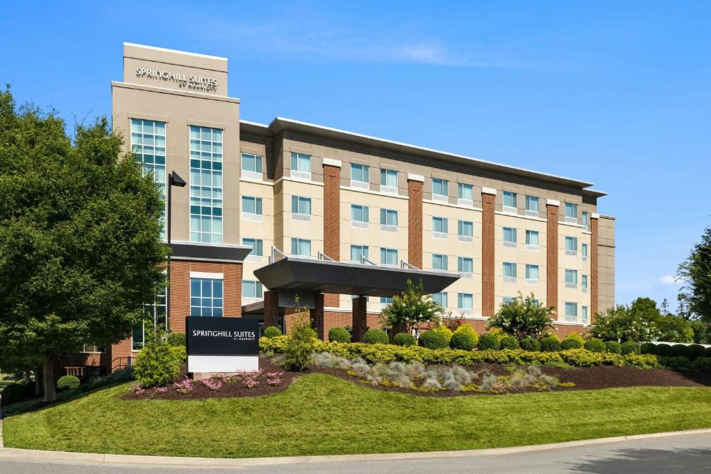 Roanoke Hotel | SpringHill Suites by Marriott Roanoke