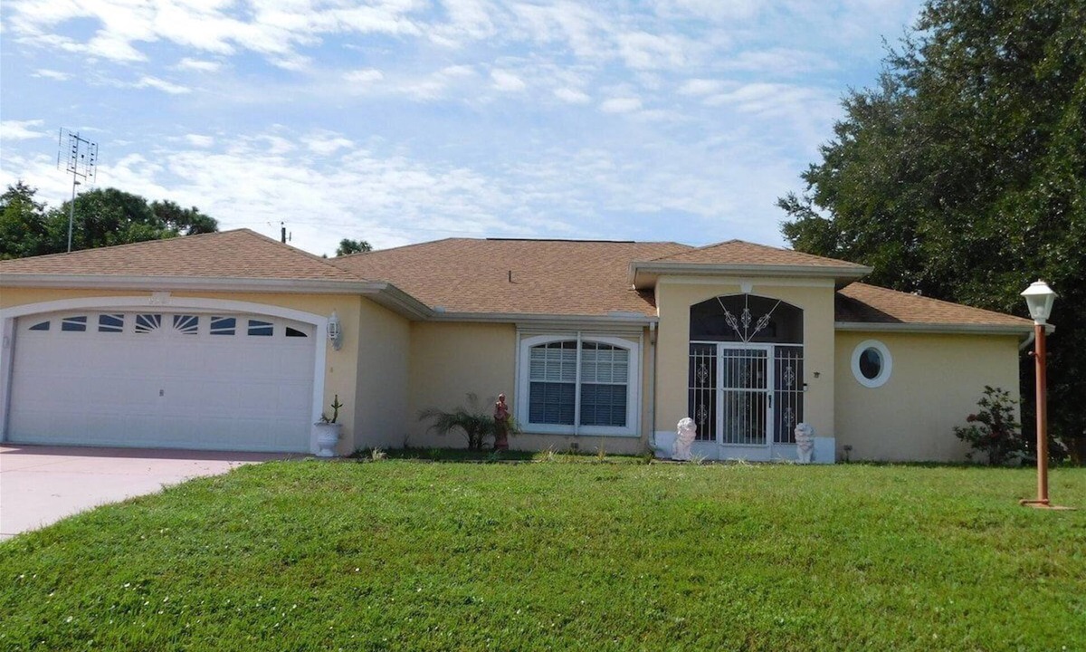 Englewood East House | St Catherines Ave - Englewood centrally located pool home