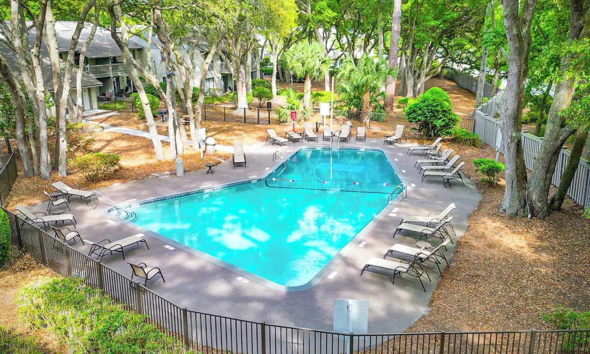 Folly Field Condo | Stones Throw to the Shore