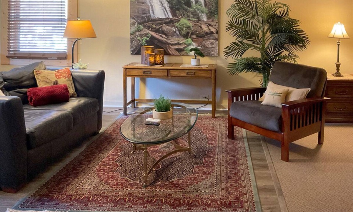 Helen Apartment | Studio on Main St in Helen - Walkable to Restaurants and Attractions