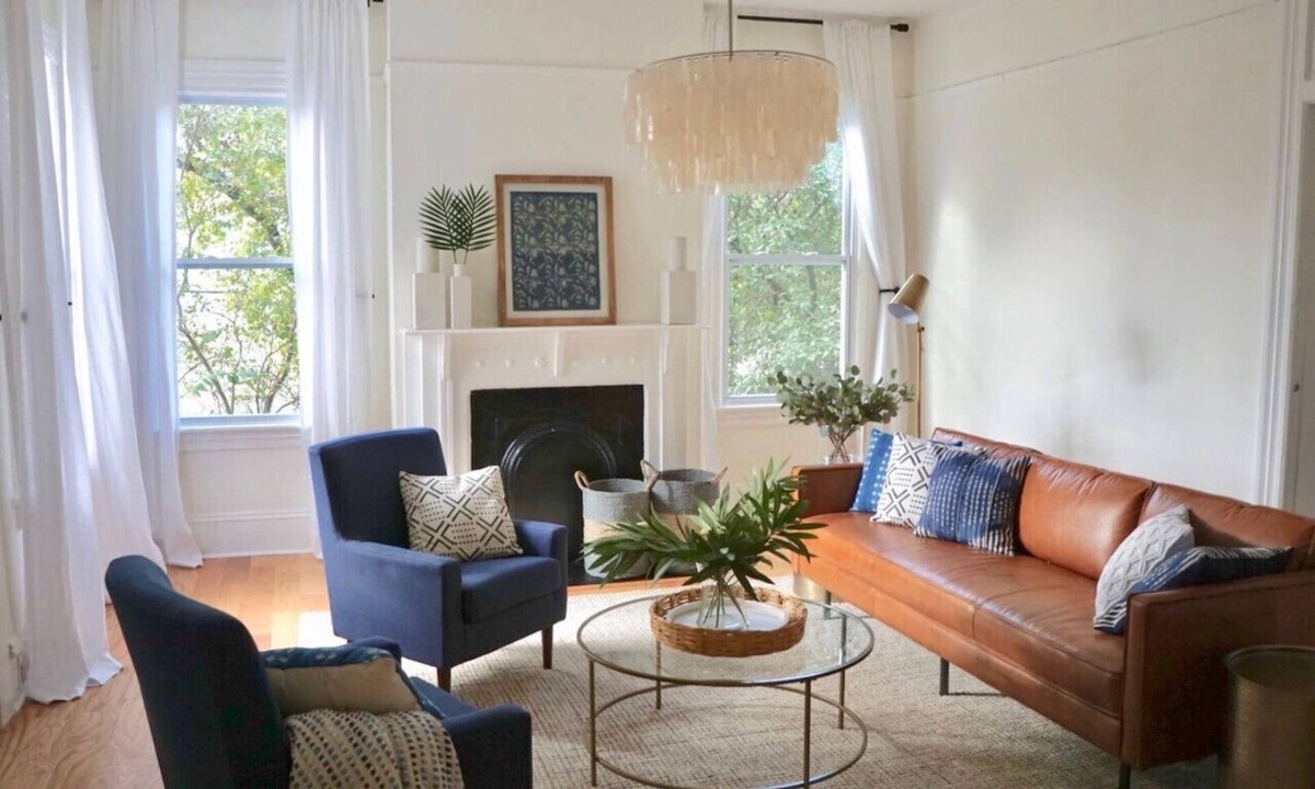 Historic Downtown Savannah House | Stunning 1890 Savannah Victorian - Walk to it all!