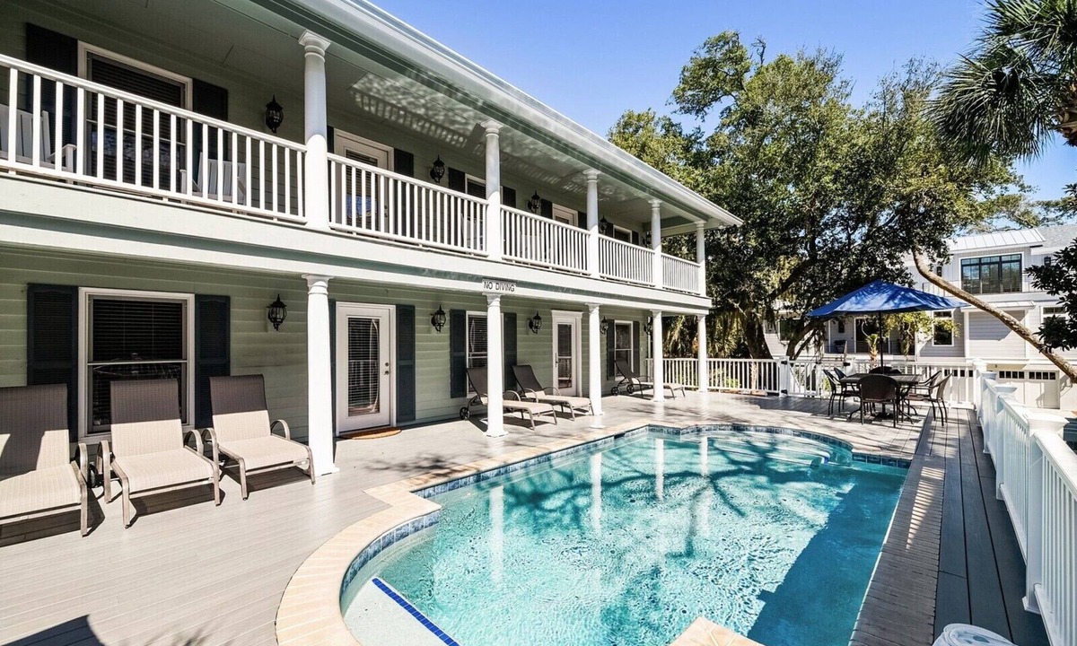 North Forest Beach House | Stunning 2 Story Home w/Beautiful Decor & Pool