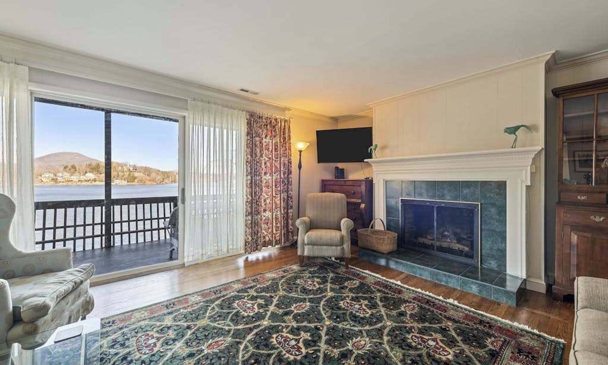 Lake Junaluska House | Stunning 3BR Retreat with Lake Views, Full Kitchen, Fireplace and Central A/C