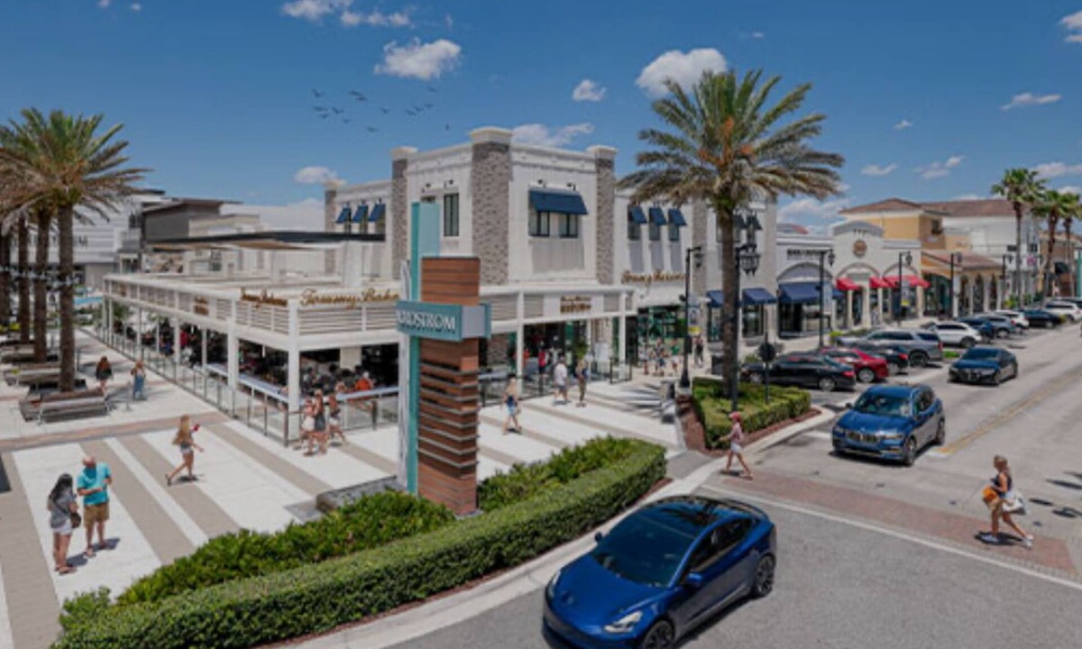 Southside Apartment | Stunning LuxRetreat w Pool View StJohnsTownCenter closed 2Fine Dining&Shopping