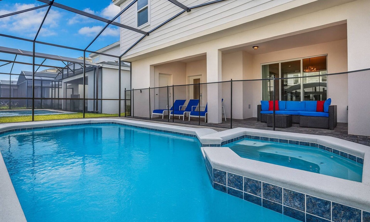 Loughman Bed & Breakfast | Styled Bedrooms in a Resort
